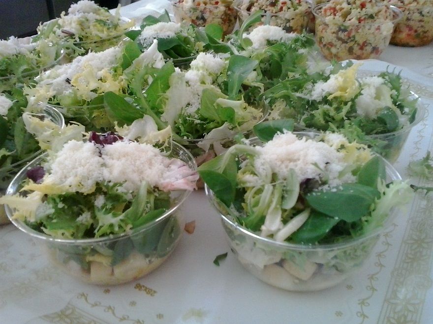 Ensalada de langostinos con boletus